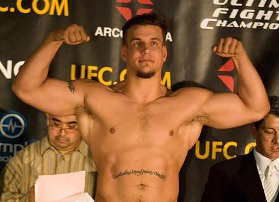 Sakara off UFC 122, Ludwig opens with win over Osipczak